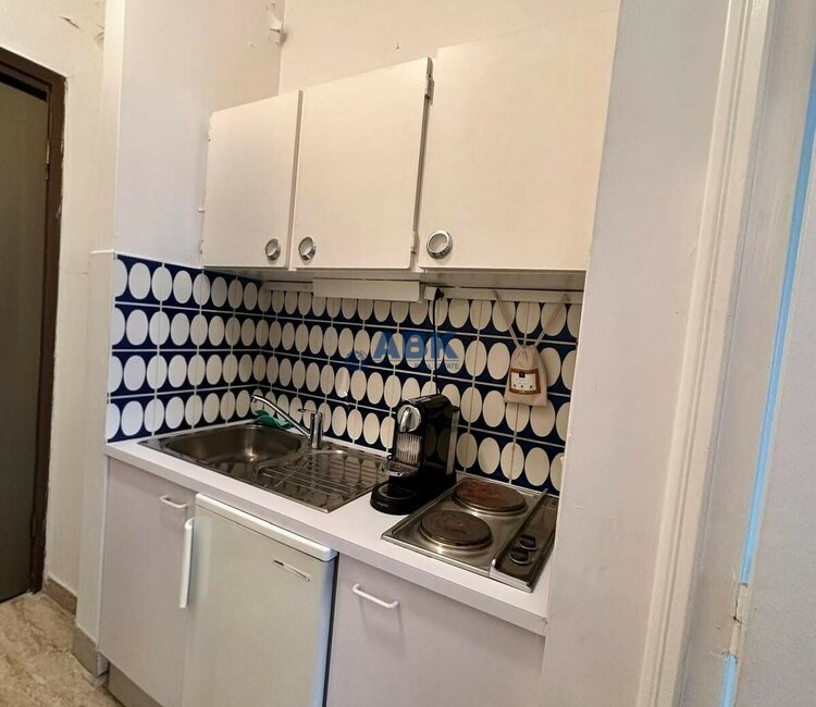 STUDIO OR OFFICE FOR SALE