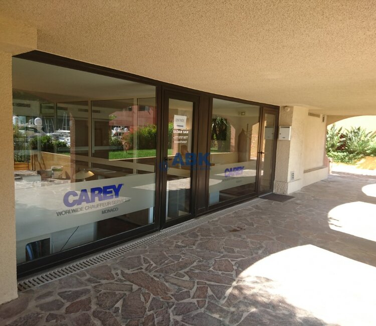 FONTVIEILLE - OFFICE FOR SALE WITH WINDOWS